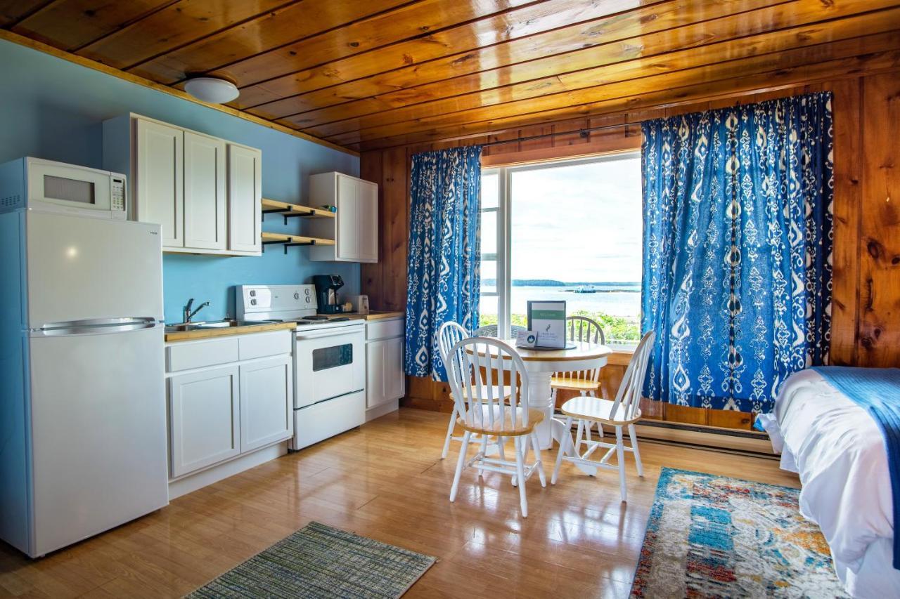 Friars Bay Inn & Cottages Welshpool Eksteriør bilde