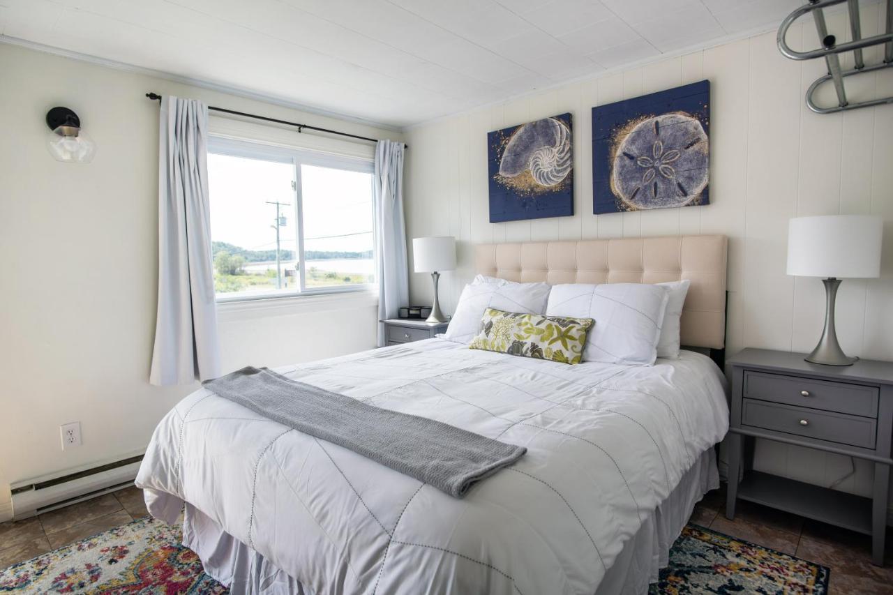 Friars Bay Inn & Cottages Welshpool Eksteriør bilde